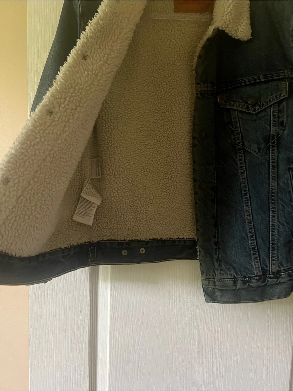 LEVI’S Blue Denim Sherpa-Lined Jacket - Picture 5 of 7